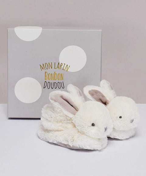 Coffret cadeau naissance chaussons lapin taupe avec hochet - 0/6 mois